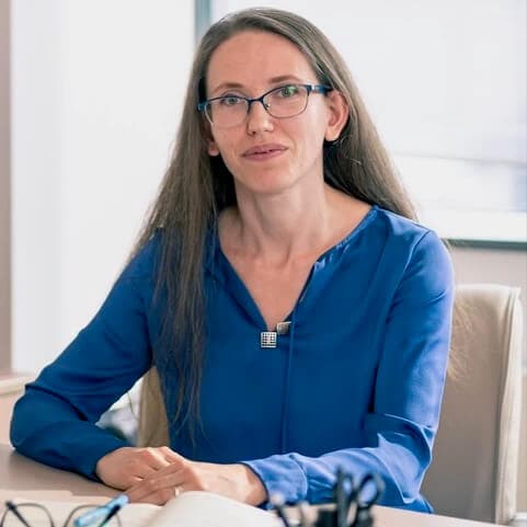 Poți angaja soțul sau soția în firmă?